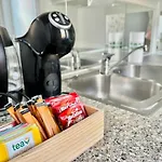 Cozy Near Mustavuori 42m2 公寓 *