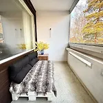 公寓 Cozy Near Mustavuori 42m2 *